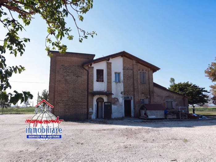 Casa con 6 locali in vendita in VIA RIGA, Crevalcore
