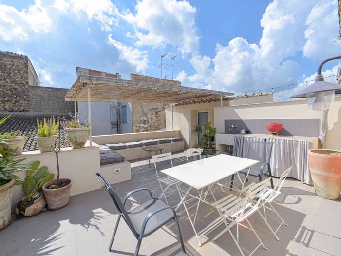 Casa con 6 locali in vendita in Vico Sant'Allodio, Centro, Noto