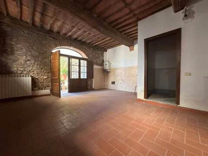 Appartamento trilocale in vendita in Via Della Ruga, Colle di Compito Castelvecchio, Capannori