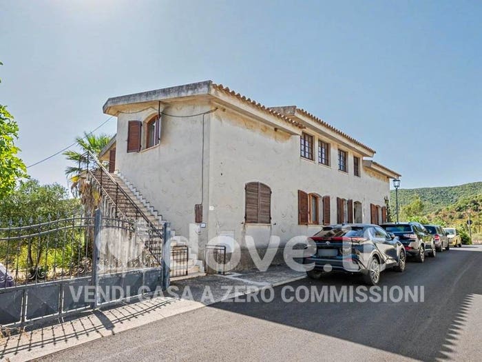 Casa con 6 locali in vendita in Via Alcide De Gasperi, Centro, Domus de Maria