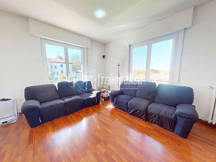 Appartamento quadrilocale in vendita in Via Camillo Benso di Cavour, Albiolo