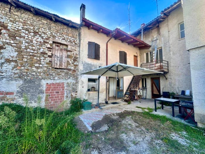 Casa bilocale in vendita in Via Stazione, Centro, Manzano