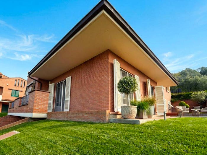 Casa con 6 locali in vendita in Viale Carlo Marx, Centro, Castelfiorentino