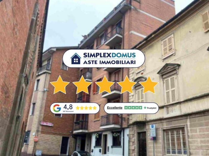 Appartamento con 6 locali in vendita in Piazzetta Santa Maria Canale, Centro, Tortona