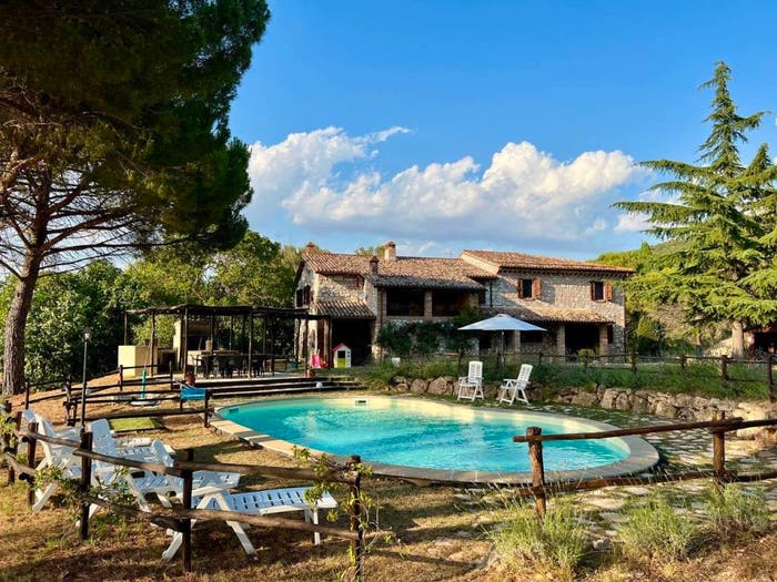Casa con 6 locali in vendita in Vocabolo Acquaviva Alta, Massa Martana