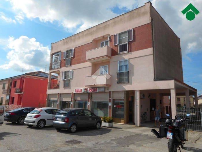 Appartamento con 5 locali in vendita in Via Raimondo Felletti, Comacchio Città, Comacchio