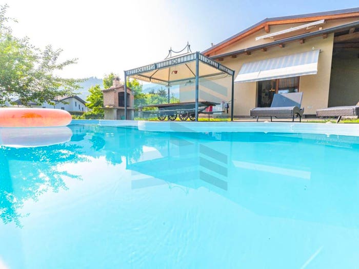 Casa con 6 locali in vendita in Via Rotone, Centro, Nembro