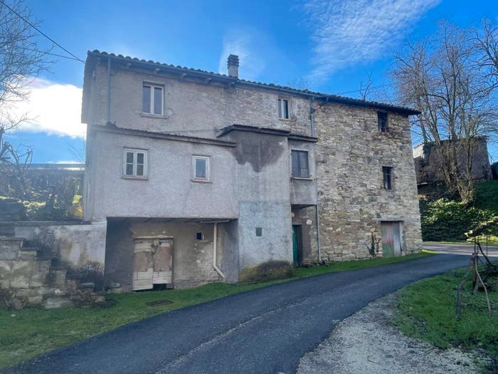 Casa con 6 locali in vendita in Strada Provinciale Marecchia, Pennabilli