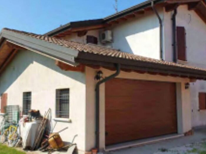 Casa con 5 locali in vendita in Strada Belvedere, Centro, Motteggiana