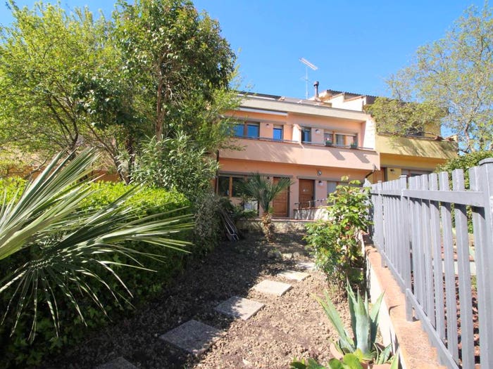 Casa con 6 locali in vendita in Via del Virgignolo, Montespertoli