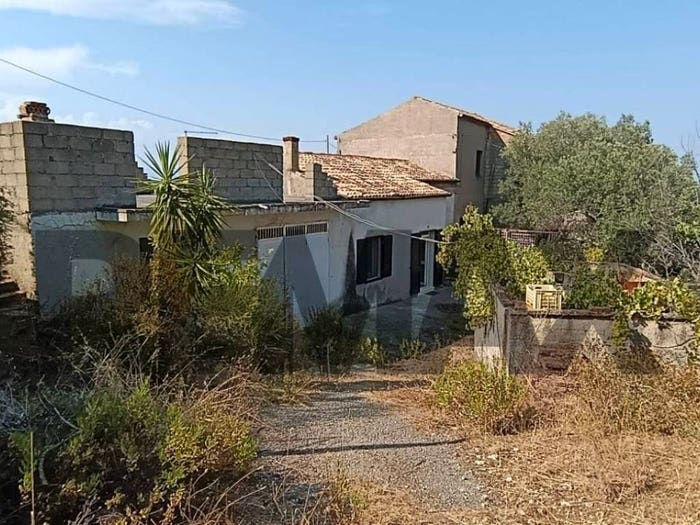 Casa con 5 locali in vendita in Sofferetti, San Demetrio Corone