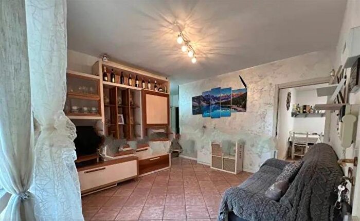 Appartamento con 5 locali in vendita in Via Aurelia Sud, Viareggio