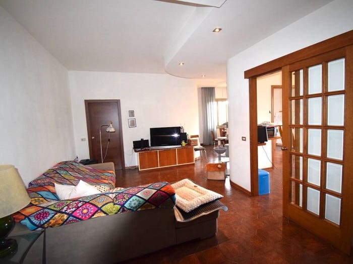 Casa con 6 locali in vendita in Via Cimarosa, Centro, Agliana