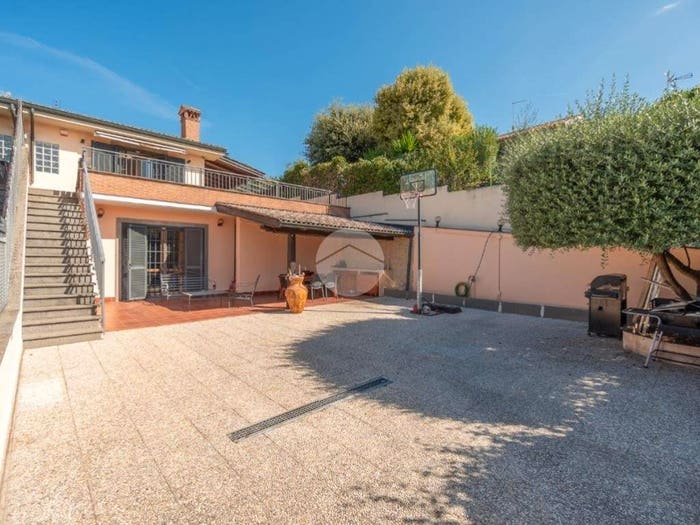 Casa quadrilocale in vendita in Via Monte Pennino, Colleverde, Guidonia Montecelio