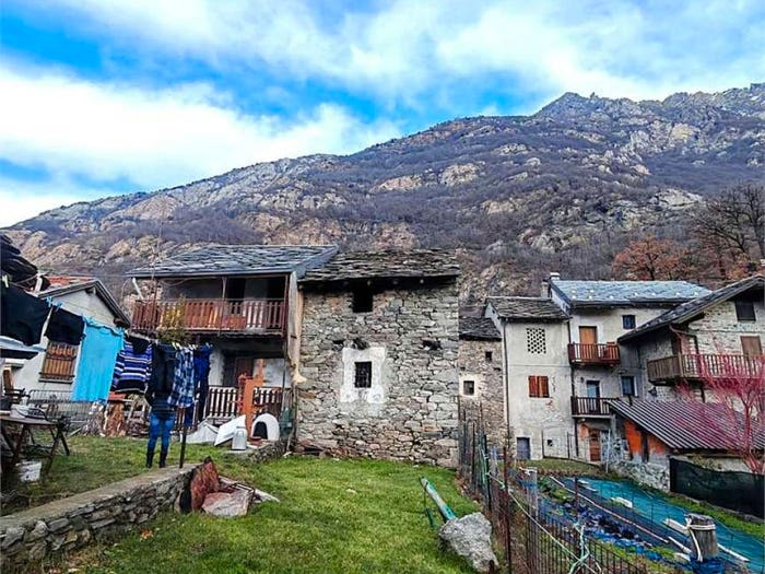 Case in Vendita e in Affitto - 2