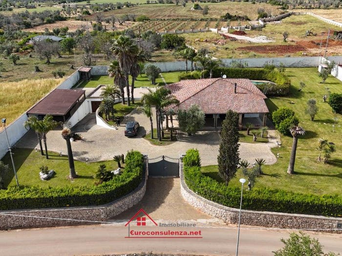 Casa quadrilocale in vendita in Strada Vicinale Conche, PresicceAcquarica