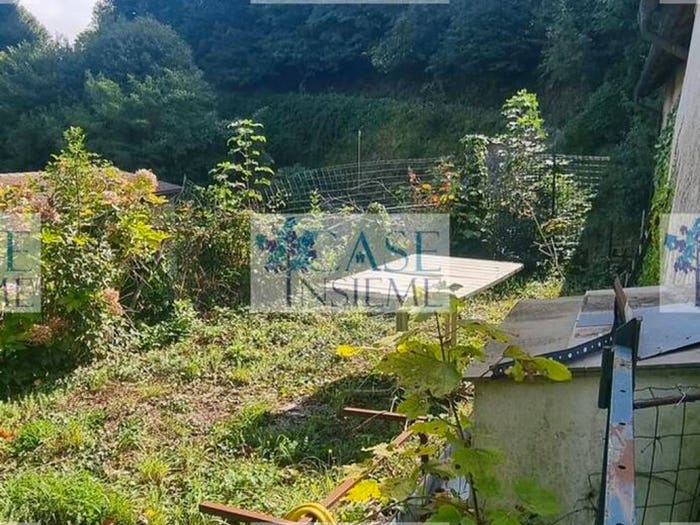 Appartamento trilocale in vendita in Via Della Cappelletta, Masone