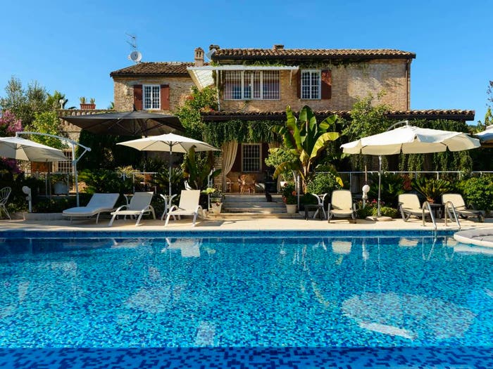 Casa con 6 locali in vendita in Colonnella