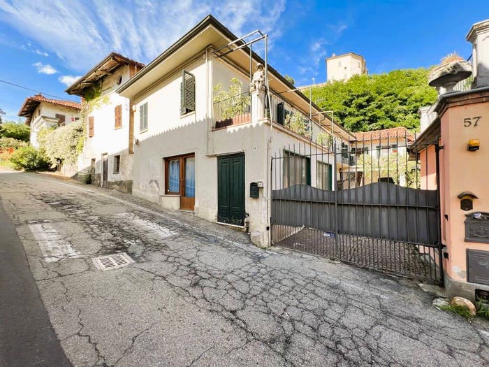 Casa con 5 locali in vendita in Via Camillo Benso di Cavour, Centro, Pocapaglia