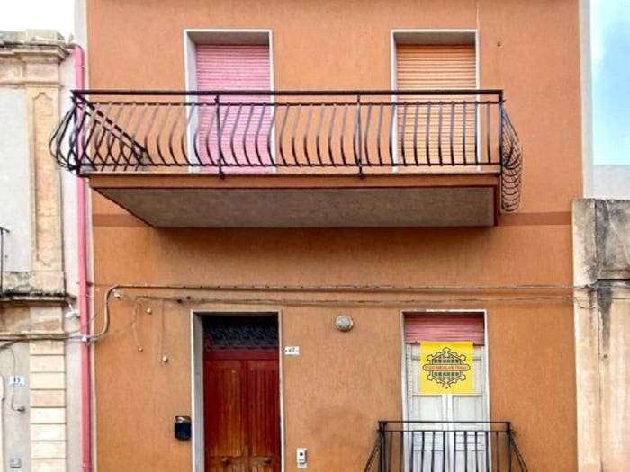 Casa con 6 locali in vendita in Via Cappellini, Centro, Avola