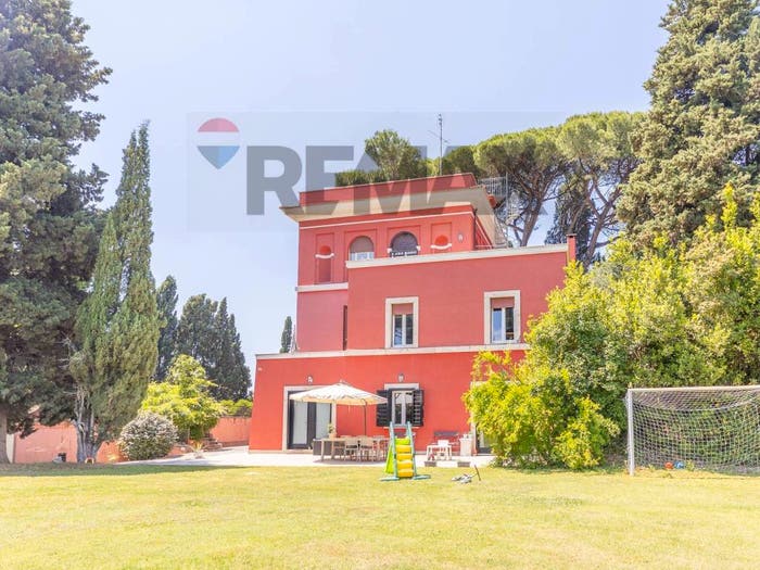 Casa con 6 locali in vendita in Via Anagnina, Centro, Grottaferrata