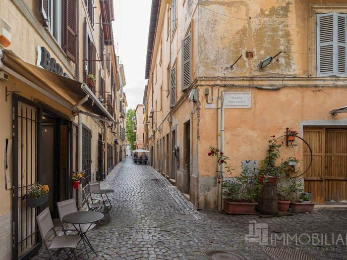 Appartamento quadrilocale in vendita in Via dell'Olmo, Frascati
