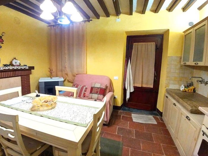 Casa con 5 locali in vendita in Via Larga, Antraccoli, Lucca