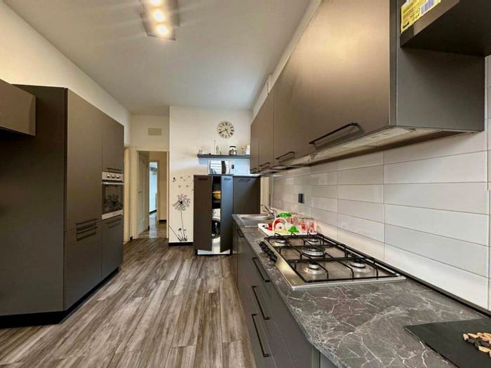 Appartamento con 5 locali in vendita in Via Sant'Alberto A, Sestri Ponente, Genova