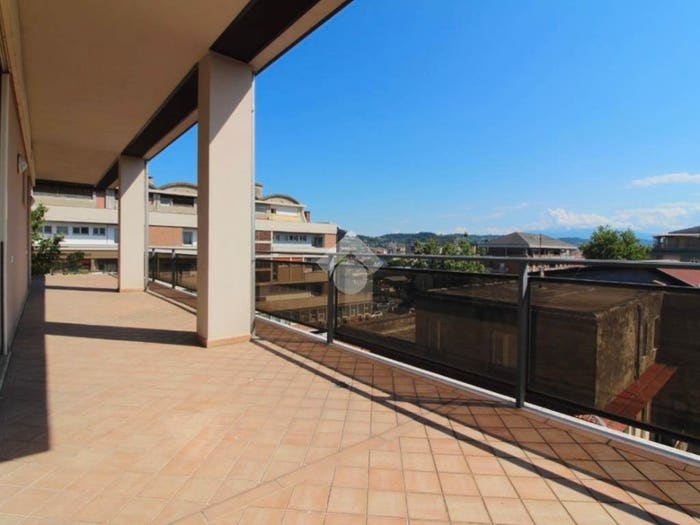 Casa quadrilocale in vendita in Via Tiburtina Valeria, Tiburtina, Pescara