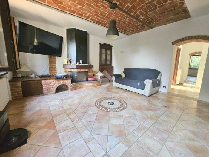 Casa con 5 locali in vendita in Frazione Castiglione, Castiglione, Asti