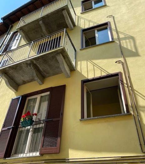 Appartamento in vendita in Via Maggiore, Centro, Carlazzo
