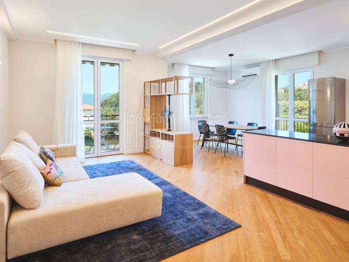 Appartamento quadrilocale in vendita in Via S Biaggini Traversa, Lerici Paese, Lerici
