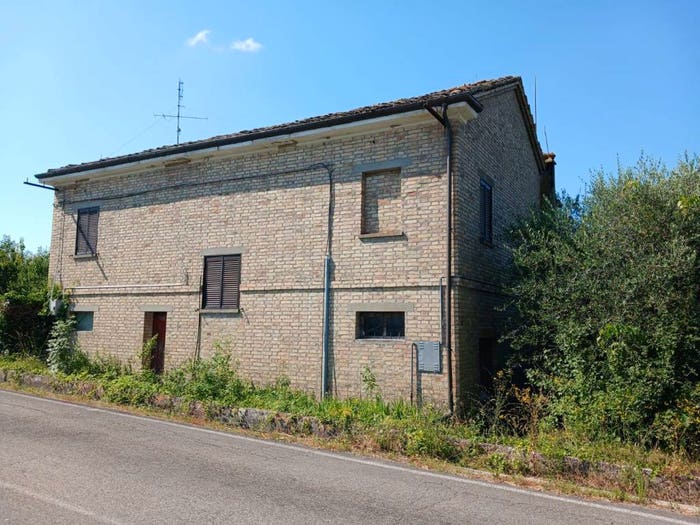 Casa quadrilocale in vendita in Contrada Fontanelle, Monsampolo del Tronto
