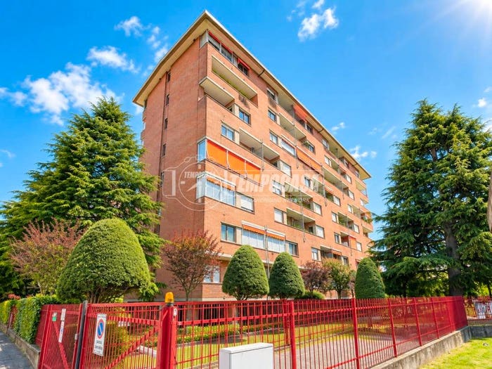 Appartamento trilocale in vendita in Via Guglielmo Marconi, Centro, Orbassano