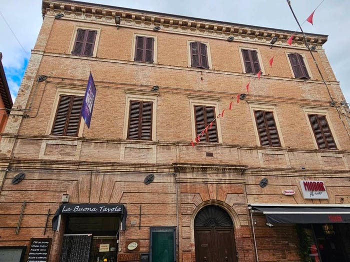Appartamento con 6 locali in vendita in Centro, Matelica