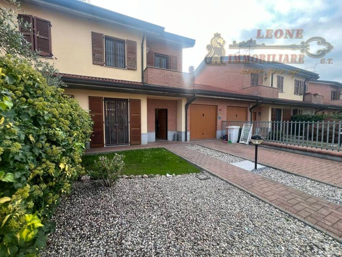 Casa quadrilocale in vendita in Via Montessori, Carpiano