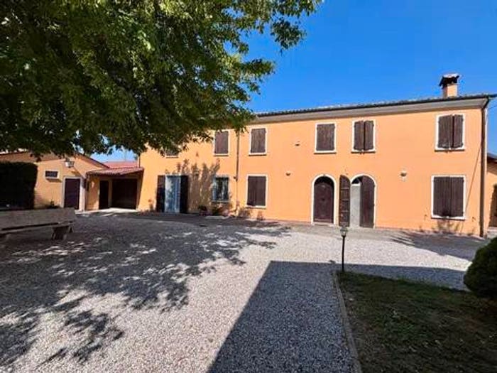 Casa con 6 locali in vendita in Neighbourhood Roncalceci Ghibullo San Pietro In Trento, Roncalceci Longana, Ravenna