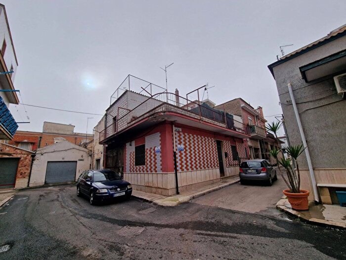 Casa con 5 locali in vendita in Carapelle
