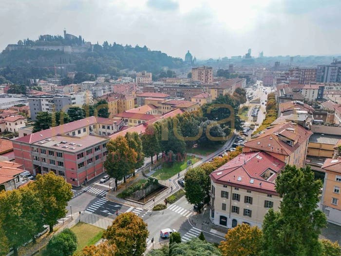 Casa quadrilocale in vendita in Via Trento, Via Veneto Borgo Trento, Brescia