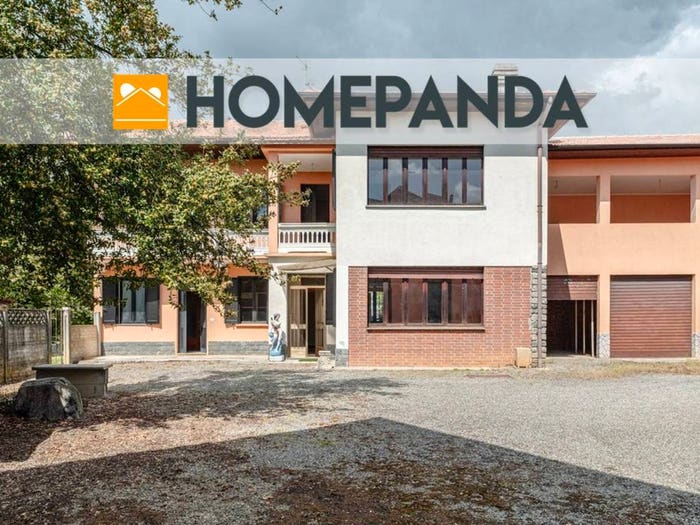 Casa con 6 locali in vendita in Cavallirio