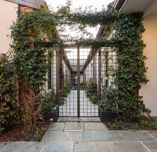 Appartamento con 6 locali in vendita in Centro, Gallarate