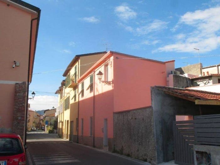 Appartamento trilocale in vendita in Via al Piemonte, Centro, Albenga