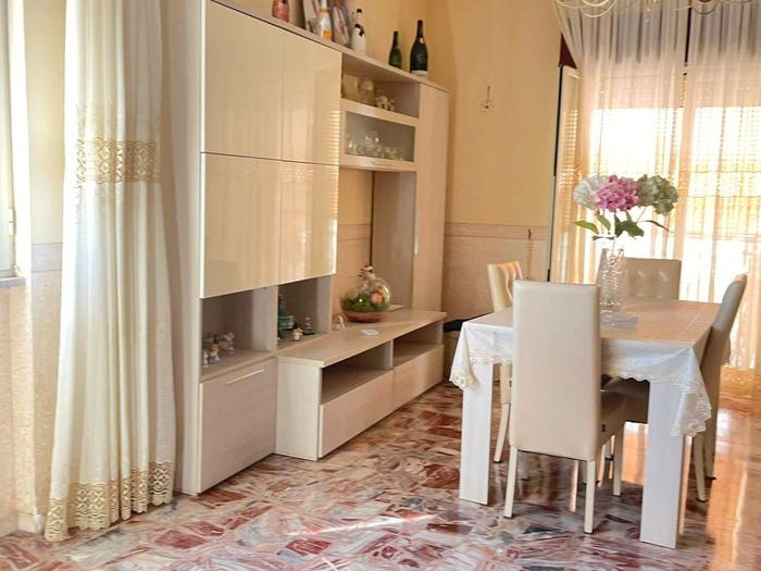 Appartamento con 5 locali in vendita in Via Vittorio Veneto, Piscinola, Napoli