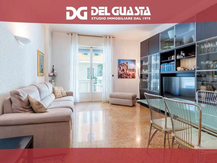 Appartamento trilocale in vendita in Via Canevari, Marassi, Genova