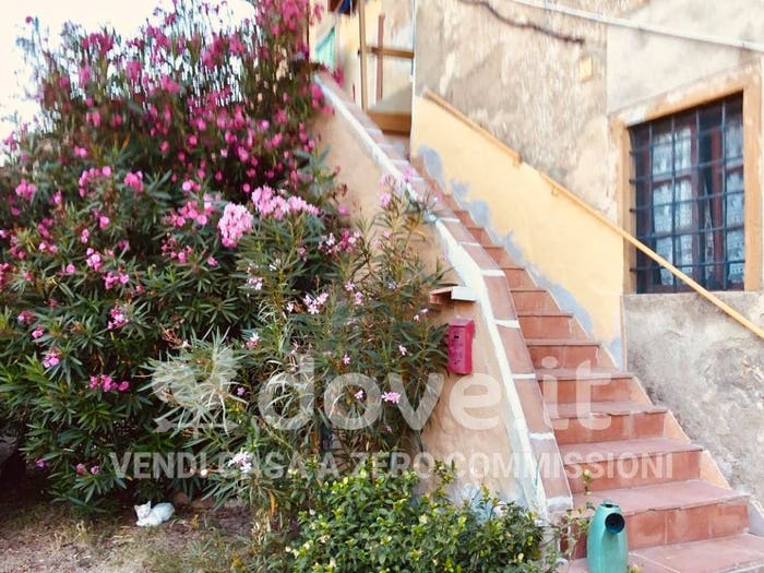 Appartamento con 6 locali in vendita in località S Martino, Poggibonsi
