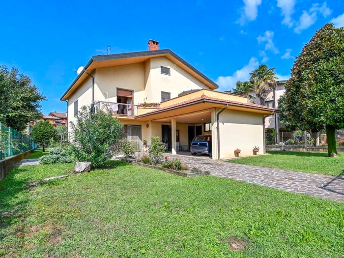 Casa con 5 locali in vendita in Via Montanari, Centro, Chiuduno