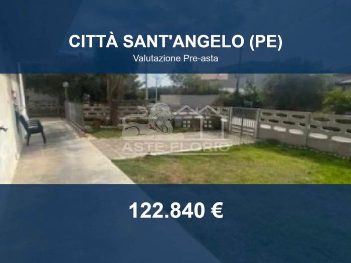 Appartamento quadrilocale in vendita in strada Giardino, Centro, Città Sant'Angelo