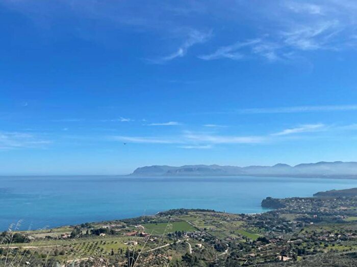 Casa quadrilocale in vendita in Contrada Sarmuci, Castellammare del Golfo