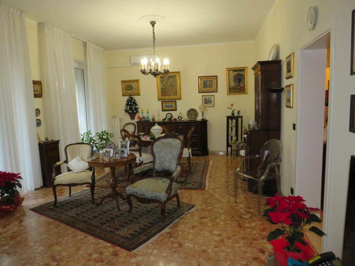 Appartamento con 6 locali in vendita in Calzabigi, Livorno