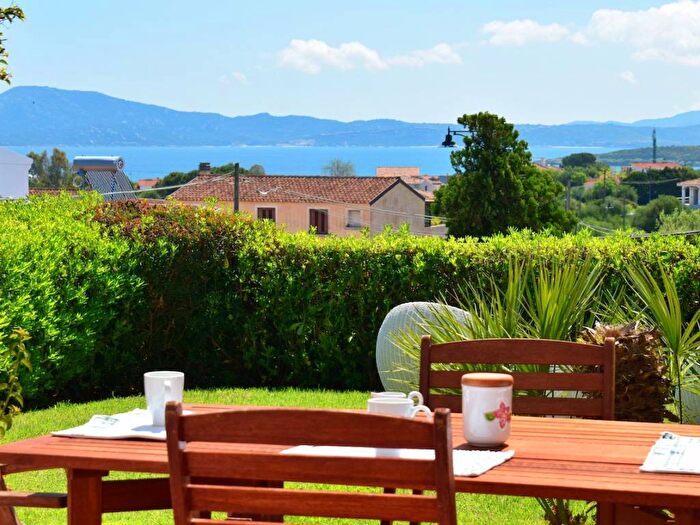 Appartamento quadrilocale in vendita in Pittulongu, Olbia